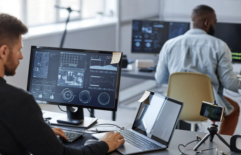 IT-Sicherheit und Datenschutz im Gesundheitswesen und in Pflegeeinrichtungen